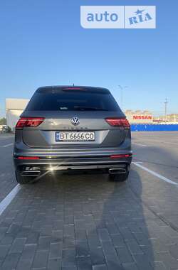 Позашляховик / Кросовер Volkswagen Tiguan 2019 в Одесі