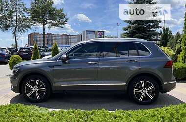 Позашляховик / Кросовер Volkswagen Tiguan 2017 в Львові