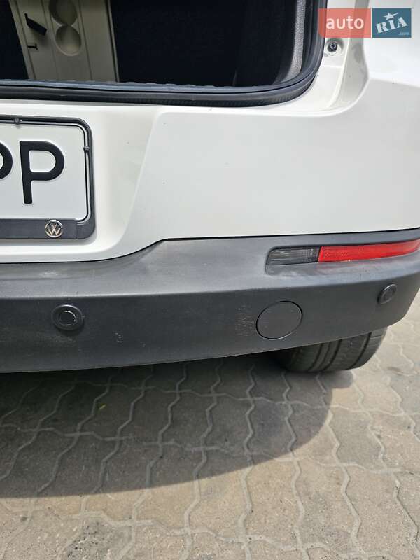Внедорожник / Кроссовер Volkswagen Tiguan 2011 в Львове