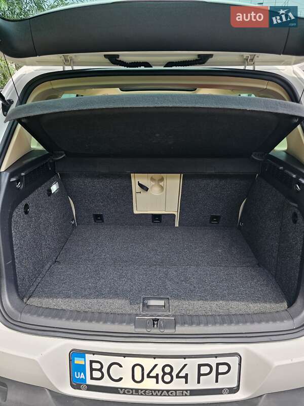 Внедорожник / Кроссовер Volkswagen Tiguan 2011 в Львове