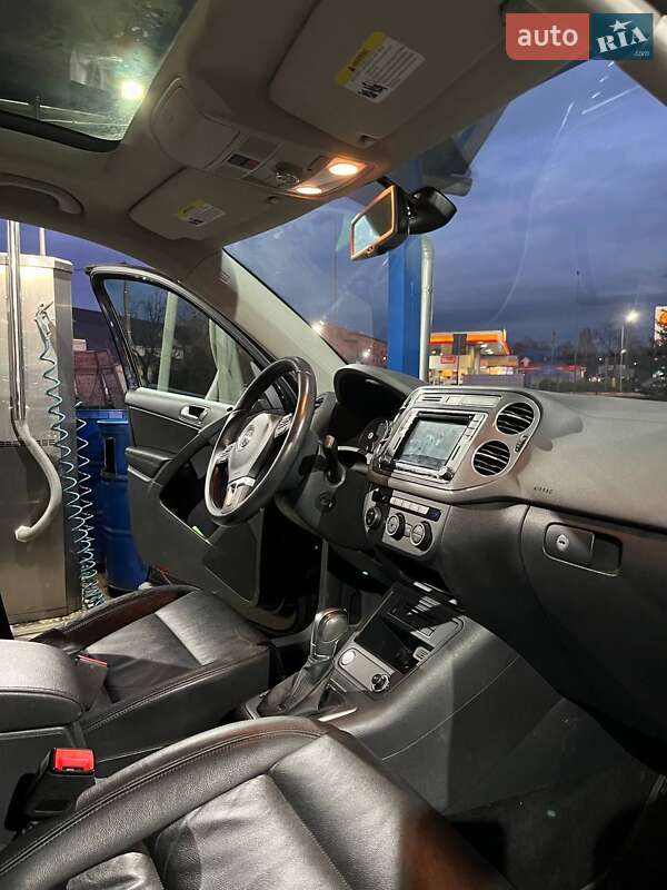 Внедорожник / Кроссовер Volkswagen Tiguan 2016 в Мукачево