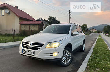 Внедорожник / Кроссовер Volkswagen Tiguan 2010 в Сколе