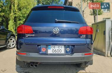 Внедорожник / Кроссовер Volkswagen Tiguan 2015 в Черновцах