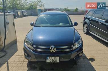 Внедорожник / Кроссовер Volkswagen Tiguan 2015 в Черновцах