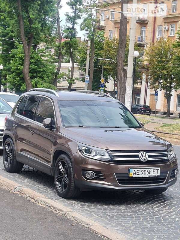 Внедорожник / Кроссовер Volkswagen Tiguan 2012 в Днепре