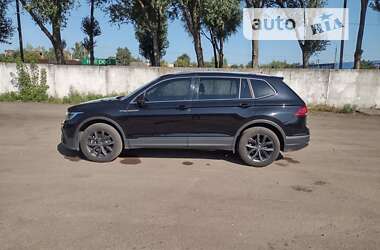 Внедорожник / Кроссовер Volkswagen Tiguan 2021 в Конотопе