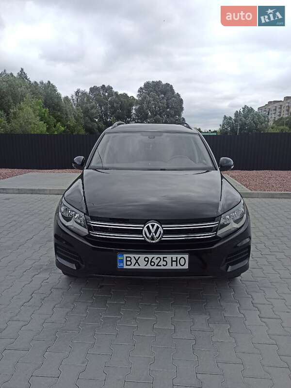 Позашляховик / Кросовер Volkswagen Tiguan 2016 в Хмельницькому