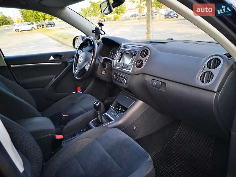 Внедорожник / Кроссовер Volkswagen Tiguan 2012 в Киеве