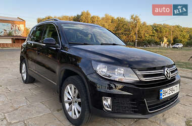 Внедорожник / Кроссовер Volkswagen Tiguan 2016 в 