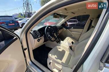 Внедорожник / Кроссовер Volkswagen Tiguan 2013 в 