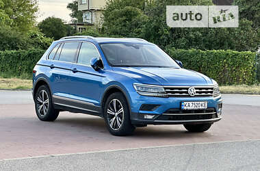 Внедорожник / Кроссовер Volkswagen Tiguan 2017 в Киеве