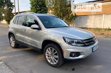 Внедорожник / Кроссовер Volkswagen Tiguan 2011 в Черкасском