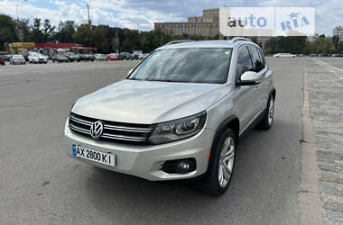 Внедорожник / Кроссовер Volkswagen Tiguan 2011 в Киеве