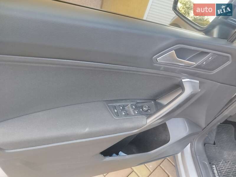 Внедорожник / Кроссовер Volkswagen Tiguan 2021 в Шполе