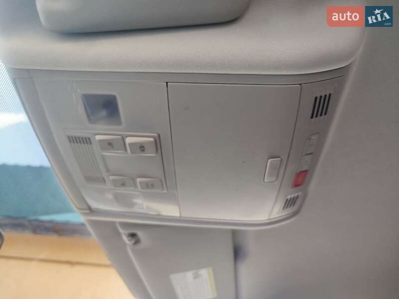 Внедорожник / Кроссовер Volkswagen Tiguan 2021 в Шполе