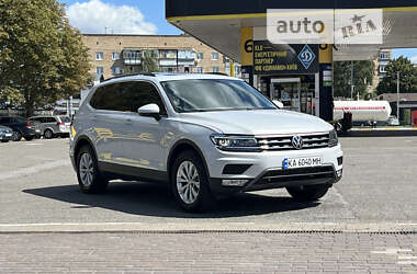 Внедорожник / Кроссовер Volkswagen Tiguan 2017 в Киеве