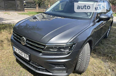 Внедорожник / Кроссовер Volkswagen Tiguan 2017 в Киеве