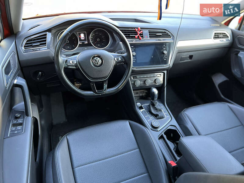 Внедорожник / Кроссовер Volkswagen Tiguan 2019 в Харькове
