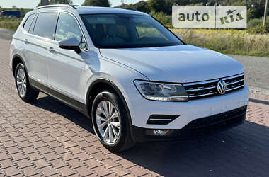 Внедорожник / Кроссовер Volkswagen Tiguan 2018 в Ровно