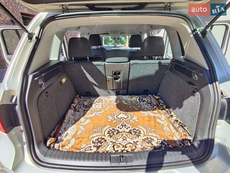 Внедорожник / Кроссовер Volkswagen Tiguan 2011 в Первомайске