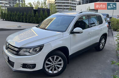 Внедорожник / Кроссовер Volkswagen Tiguan 2014 в Киеве