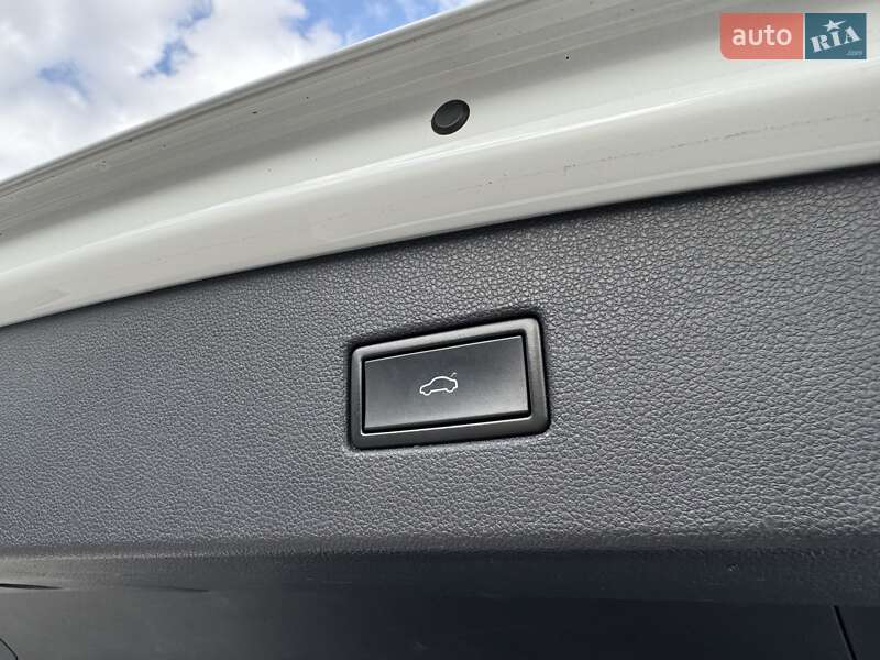 Внедорожник / Кроссовер Volkswagen Tiguan 2019 в Хмельницком