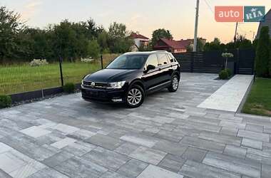 Позашляховик / Кросовер Volkswagen Tiguan 2017 в Львові