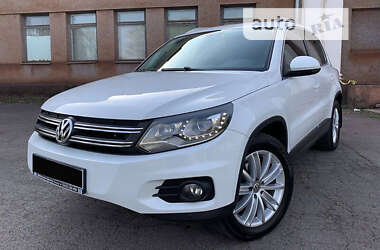 Позашляховик / Кросовер Volkswagen Tiguan 2015 в Києві