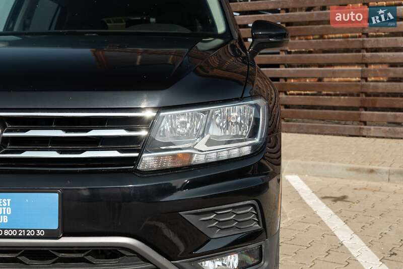 Внедорожник / Кроссовер Volkswagen Tiguan 2017 в Луцке
