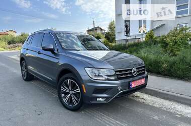 Внедорожник / Кроссовер Volkswagen Tiguan 2017 в Трускавце