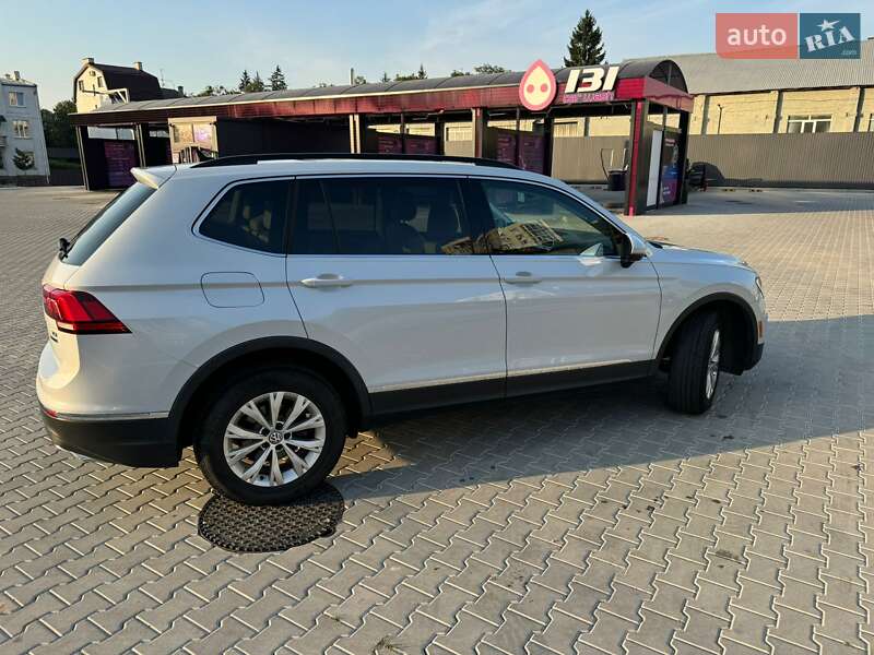 Позашляховик / Кросовер Volkswagen Tiguan 2017 в Львові