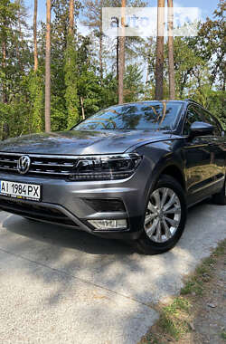 Внедорожник / Кроссовер Volkswagen Tiguan 2017 в Киеве