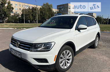 Внедорожник / Кроссовер Volkswagen Tiguan 2018 в Ровно