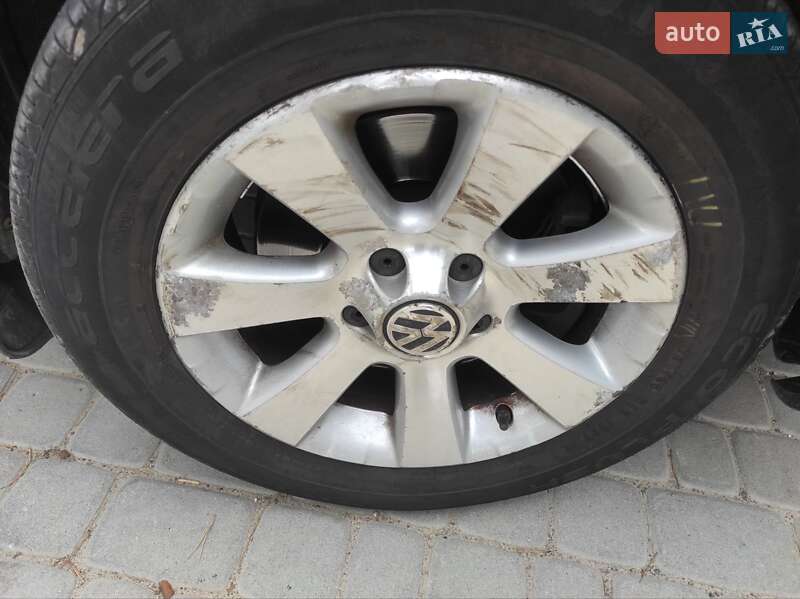 Внедорожник / Кроссовер Volkswagen Tiguan 2010 в Львове
