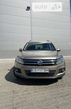 Позашляховик / Кросовер Volkswagen Tiguan 2013 в Києві