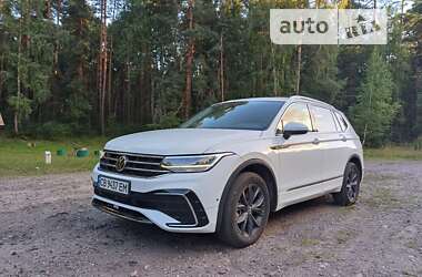 Позашляховик / Кросовер Volkswagen Tiguan 2021 в Коропі