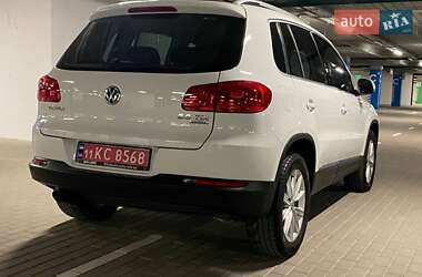 Внедорожник / Кроссовер Volkswagen Tiguan 2014 в Киеве