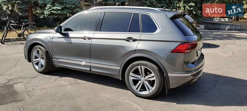 Внедорожник / Кроссовер Volkswagen Tiguan 2017 в Горишних Плавнях