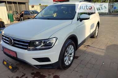 Внедорожник / Кроссовер Volkswagen Tiguan 2018 в Львове