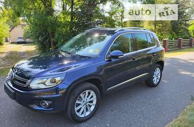 Внедорожник / Кроссовер Volkswagen Tiguan 2015 в Киеве