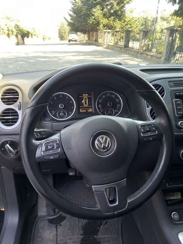 Внедорожник / Кроссовер Volkswagen Tiguan 2013 в Черновцах фото 23 Внедорожник / Кроссовер Volkswagen Tiguan 2013 в Черновцах