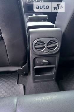 Внедорожник / Кроссовер Volkswagen Tiguan 2013 в 