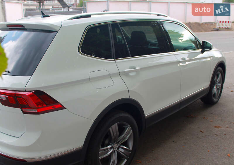 Внедорожник / Кроссовер Volkswagen Tiguan 2021 в Киеве