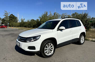 Позашляховик / Кросовер Volkswagen Tiguan 2015 в Ірпені