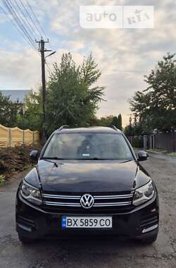 Внедорожник / Кроссовер Volkswagen Tiguan 2015 в Хмельницком