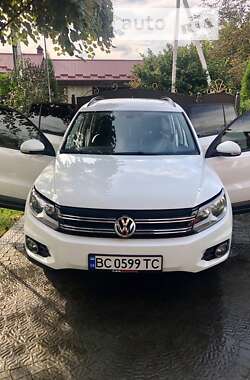 Позашляховик / Кросовер Volkswagen Tiguan 2016 в Львові