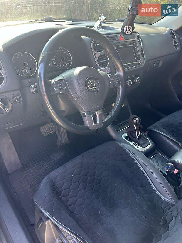 Внедорожник / Кроссовер Volkswagen Tiguan 2010 в Днепре