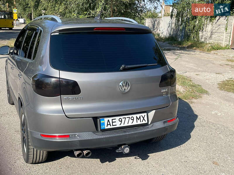 Внедорожник / Кроссовер Volkswagen Tiguan 2010 в Днепре