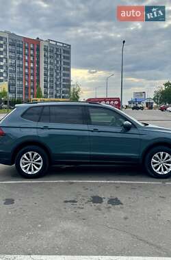 Внедорожник / Кроссовер Volkswagen Tiguan 2019 в Киеве