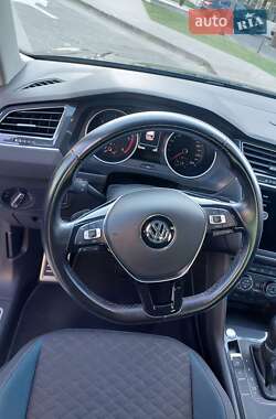 Внедорожник / Кроссовер Volkswagen Tiguan 2019 в 